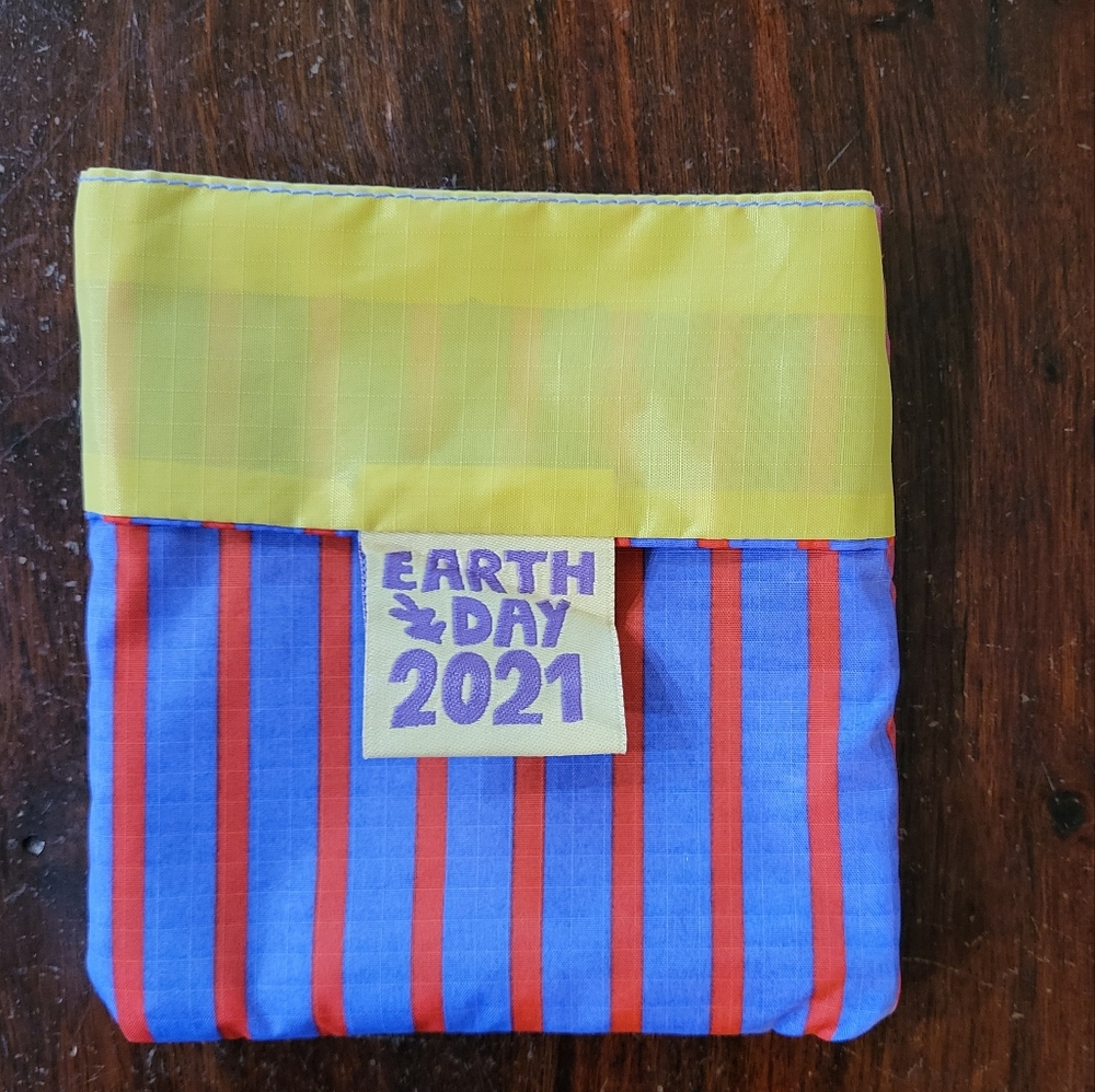 BAGGU Standard bag, Rare 2021 Earth Day Dead Stock. Excellent condition.